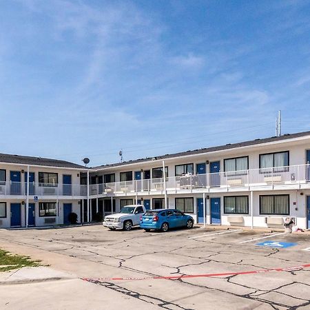 Motel 6 Fort Worth North Haltom City Exterior photo