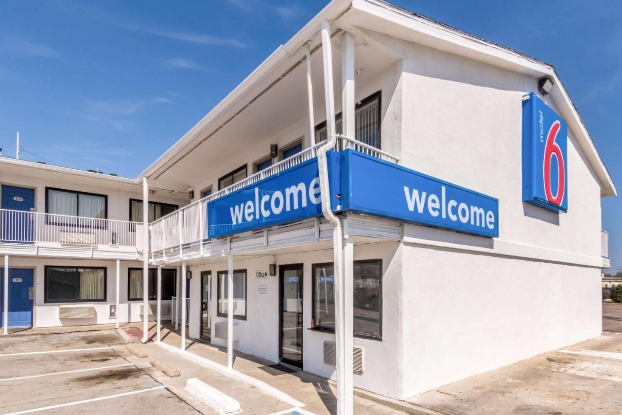 Motel 6 Fort Worth North Haltom City Exterior photo