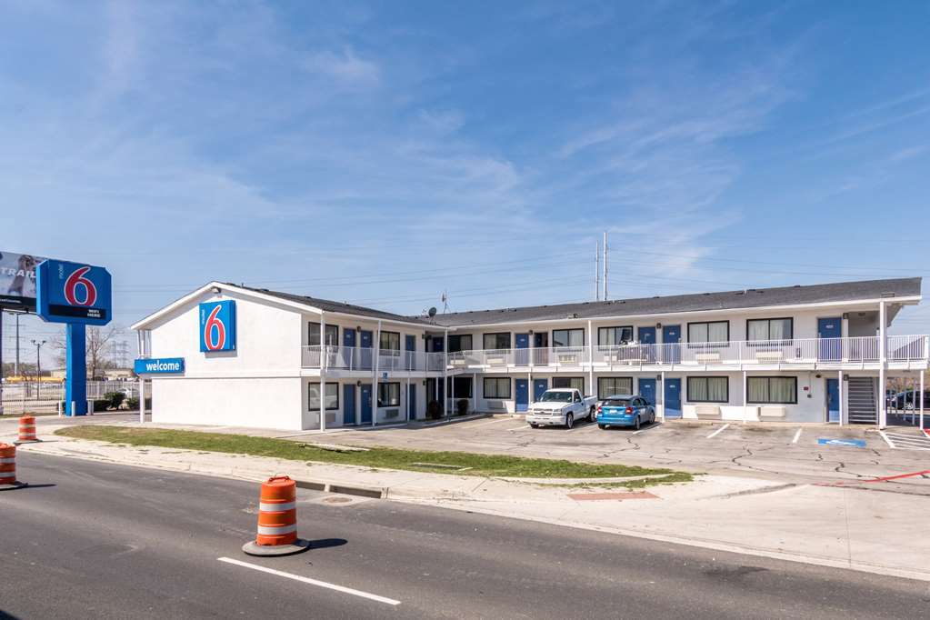 Motel 6 Fort Worth North Haltom City Exterior photo